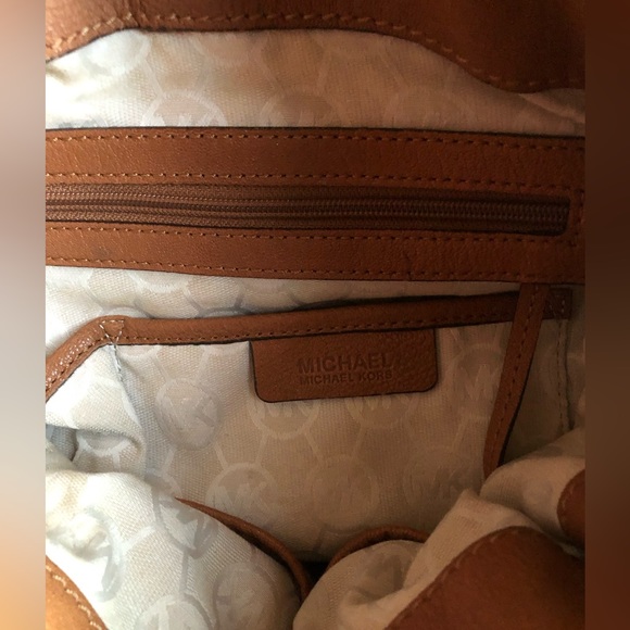 Michael Kors Tan Hamilton Handbag - Picture 2 of 3